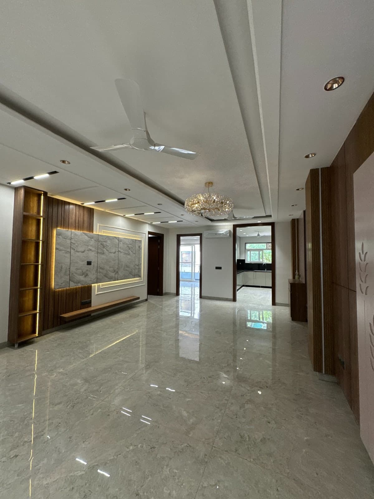 Luxurious 3BHK Flat in DLF spotlight image