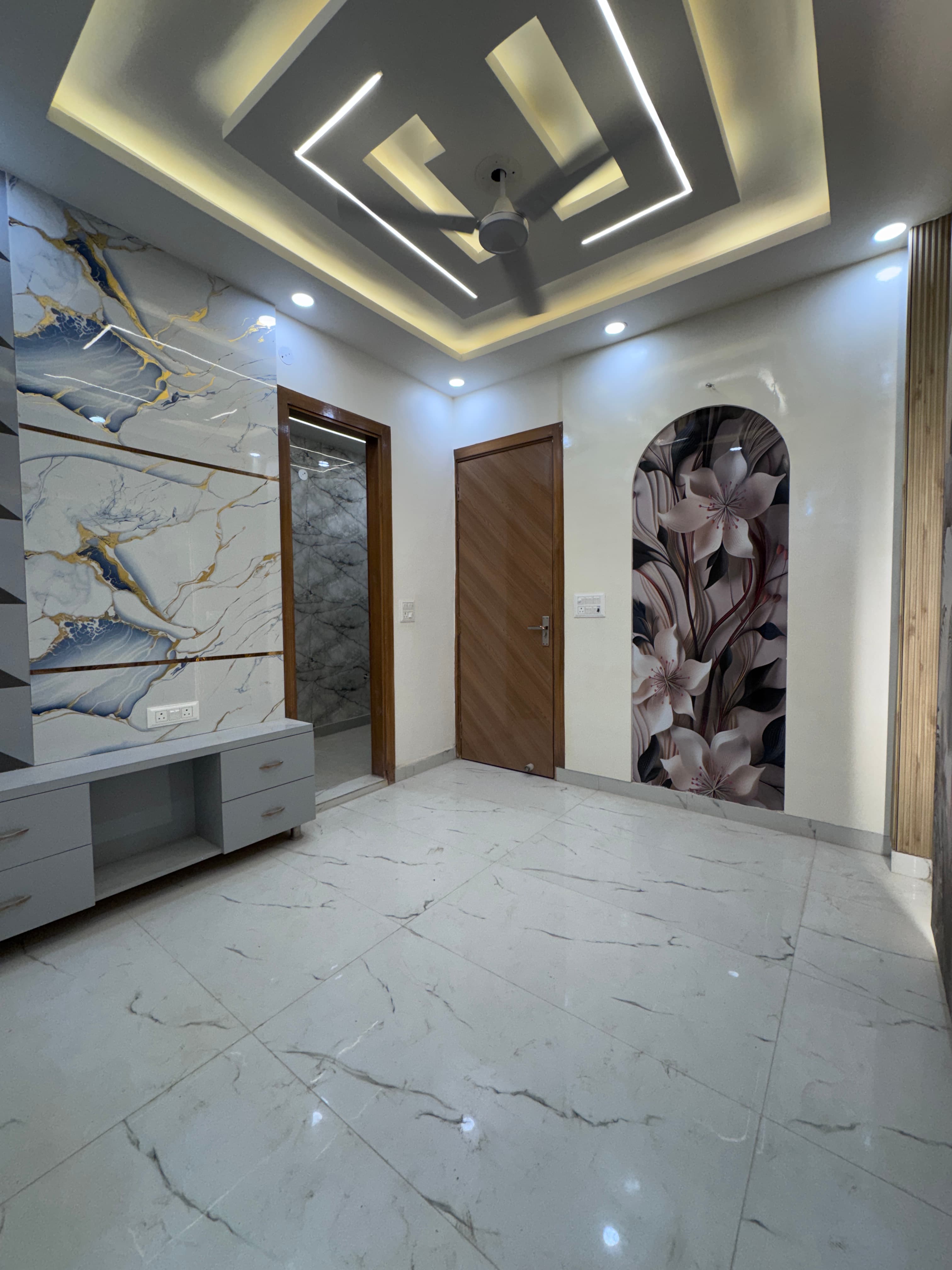 2BHK 65 Gaj Flat for Sale in Dwarka Mor spotlight image